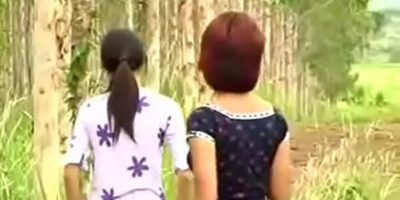 หนัง XXXXX สองสาวเข้าป่าชวนหนุ่มเย็ดหี ร้องครางเสียวหีดังลั่น Porn