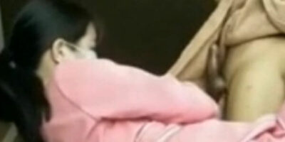 คลิปหลุดไทย แอบถ่าย ร้านนวดแอบนวดกระปู๋ เอานมถูควยเสียว ๆ XXX18+ FREE