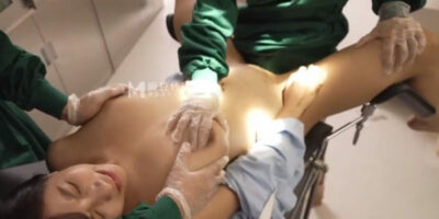 คลิปหลุดจีน MM-067 ดูดควยอมเก่งโม๊กแจ่ม รุมเย็ดหีคนไข้ขย่มควยเต็มเหนี่ยว