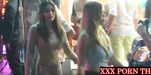 นางแบบขายหี