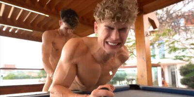 สองหนุ่มคู่เกย์ เบื่อแทงสนุ๊กอยากแทงตูดมากกว่า