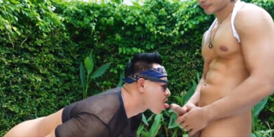 เกย์ไทยหุ่นเด็ดเย็ดกัน โม๊คควยอยู่สระน้ำ เลียลิ้นตวัดที่ปลายหำเสียวจัด